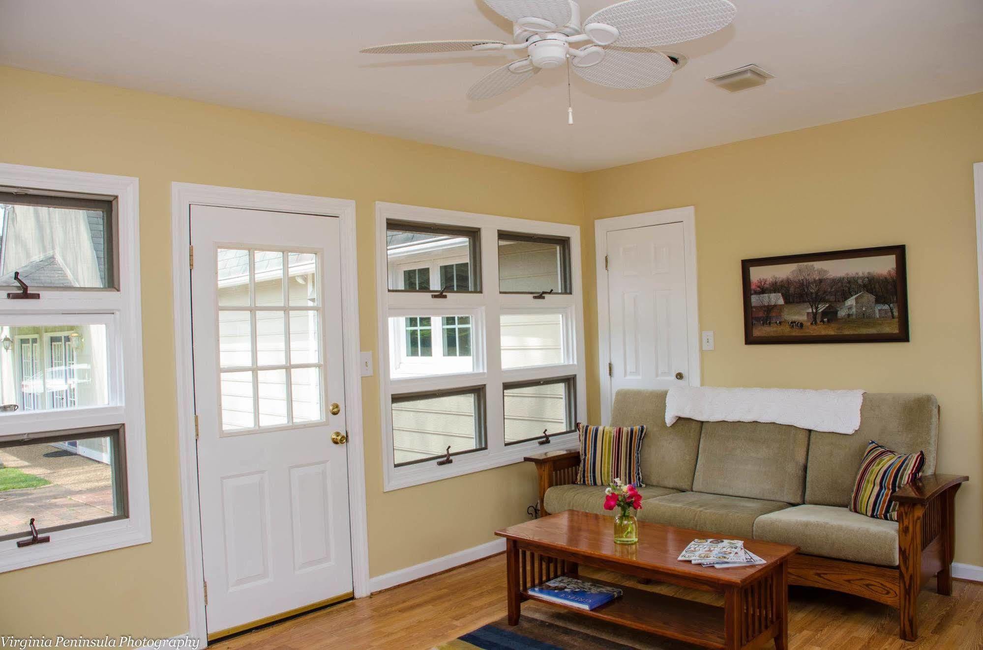 Marl Inn Bed And Breakfast Yorktown Exterior photo